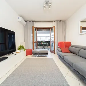 https://the-top-floor-rome-fco-airport.it-romehotels.com
