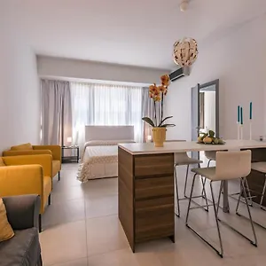 https://le-residenze-di-don-nino.lecce-hotels.com